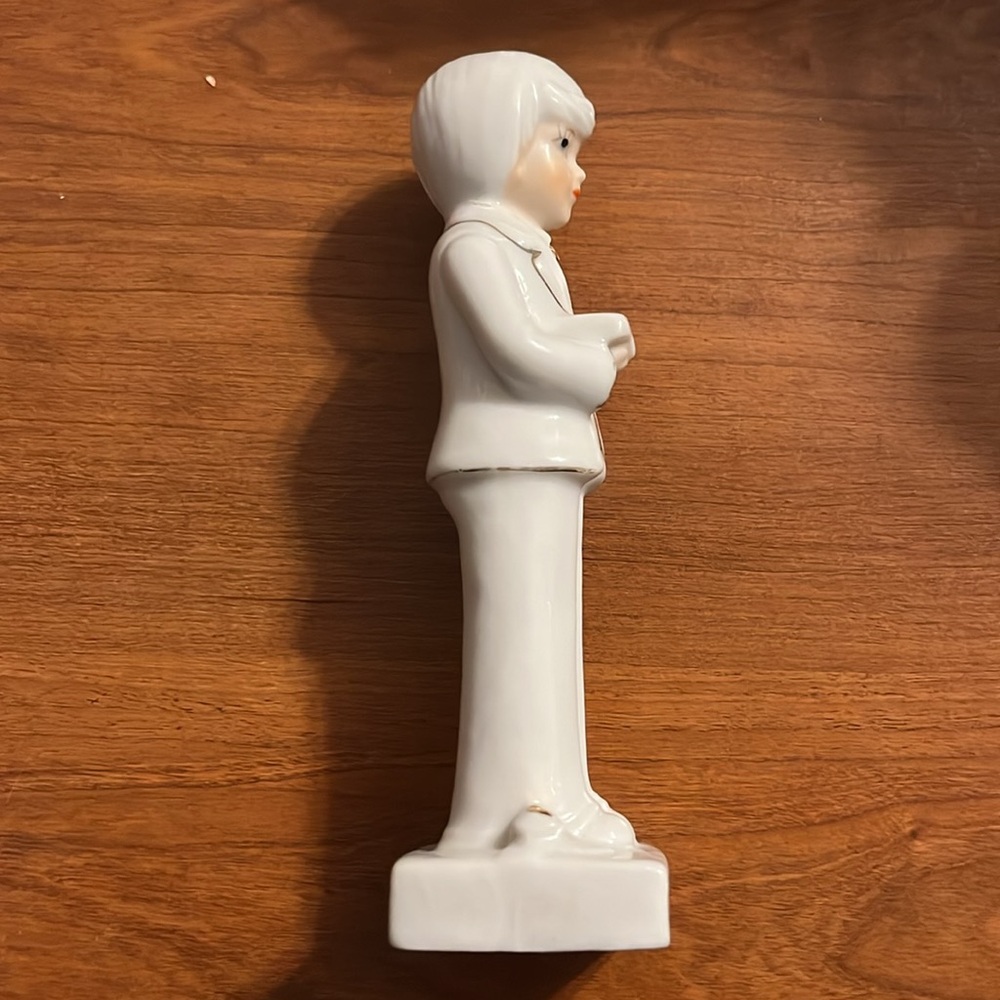 Vintage Ceramic Shiah Yih First Communion Boy - Picture 3 of 7
